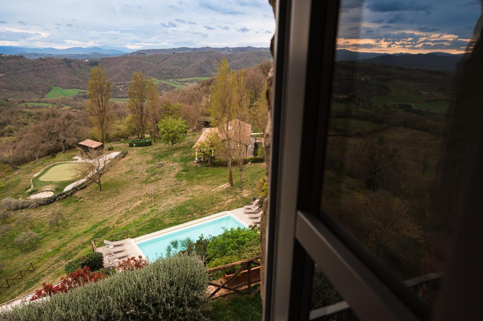 Nikis Resort Губбио Экстерьер фото
