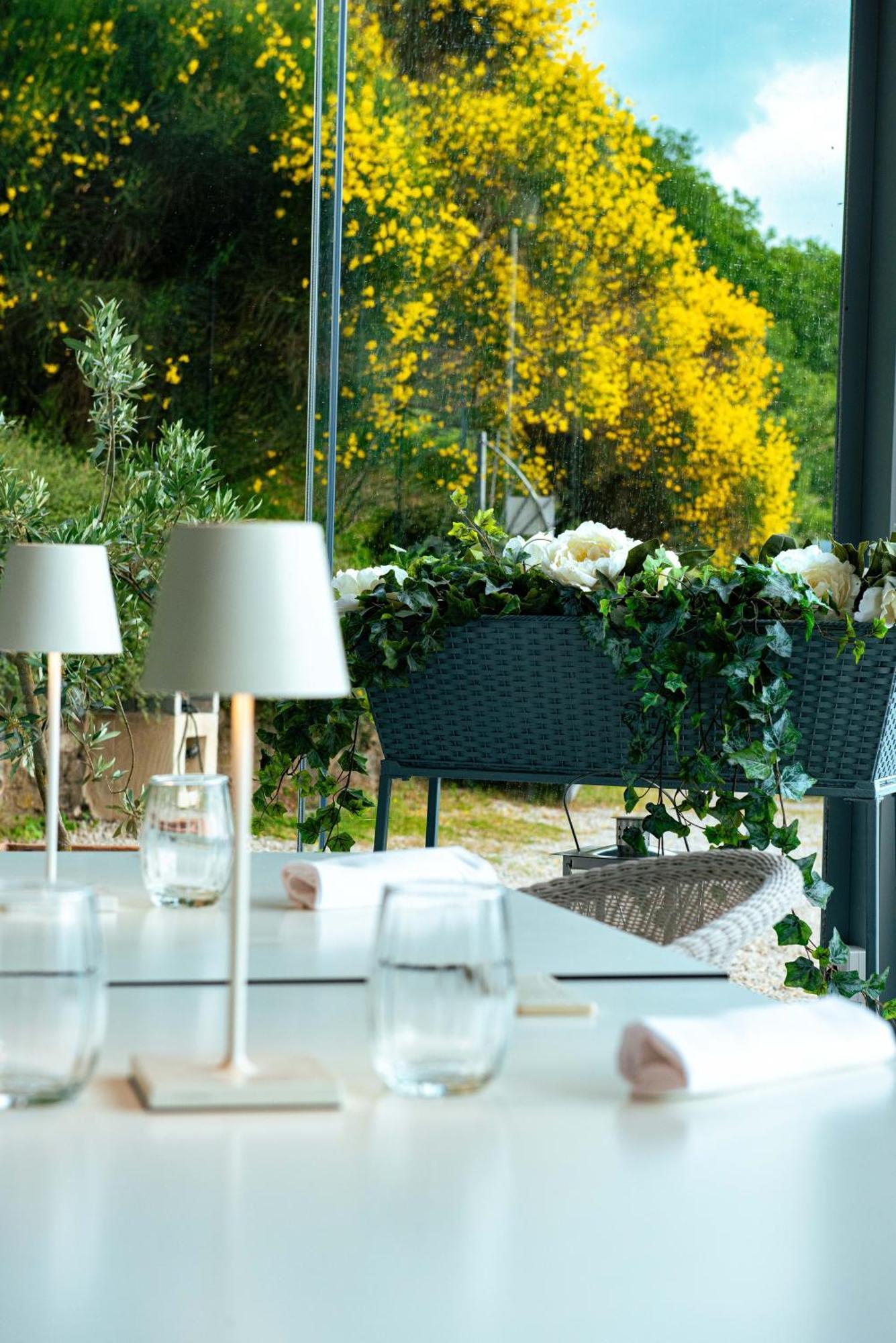 Nikis Resort Губбио Экстерьер фото